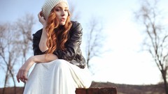 Woman blondes curly hair