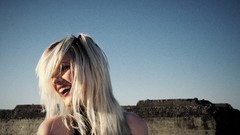 Woman blondes devon jade Aaron Tyree