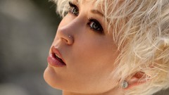 Woman blondes Digital Desire magazine Brooke Taylor