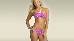 Woman blondes elisandra tomacheski