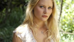 Woman blondes Emilie de Ravin Lost (TV Series)