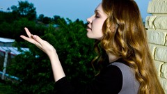 Woman blondes flip flops Virginia Sun