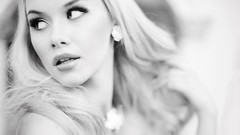 Woman blondes grayscale