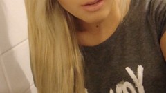 Woman blondes green eyes