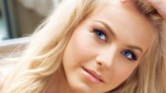 Woman blondes julianne hough