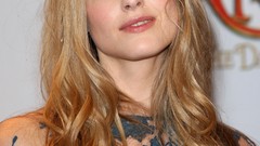 Woman blondes Laura Brent