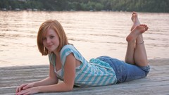 Woman blondes lying down