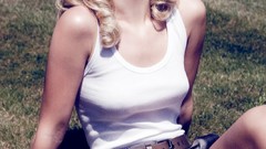 Woman blondes magazines Florrie