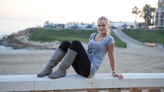 Woman blondes Miela A Marry Queen