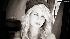 Woman blondes models britt robertson