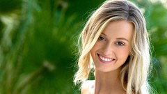 Woman blondes models Carisha