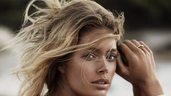 Woman blondes models doutzen kroes