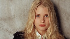 Woman blondes models Emilie de Ravin