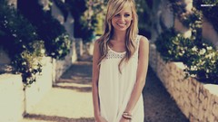 Woman blondes models Nicole Richie