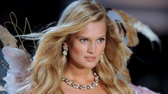 Woman blondes models toni garrn