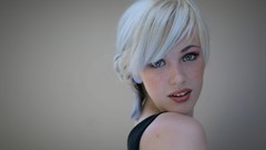 Woman blondes short hair devon jade