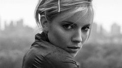 Woman blondes sienna miller