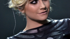 Woman blondes singers pixie lott