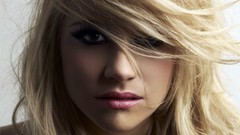 Woman blondes singers pixie lott