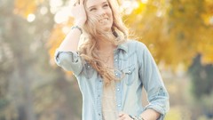 Woman blondes smiling