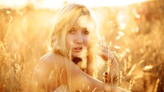 Woman blondes sunlight Taylor McCutchan