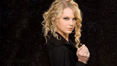 Woman blondes taylor swift