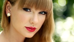 Woman blondes taylor swift bangs