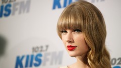 Woman blondes taylor swift bangs
