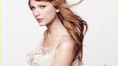 Woman blondes taylor swift singers