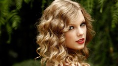 Woman blondes taylor swift singers