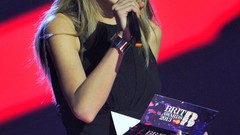 Woman blondes taylor swift singers