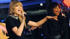 Woman blondes taylor swift singers