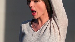 Woman blondes taylor swift singers