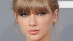 Woman blondes taylor swift singers