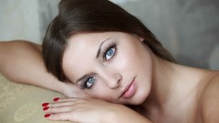 Woman blue eyes