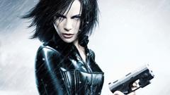 Woman blue eyes Actress