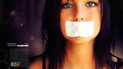 Woman blue eyes brunettes