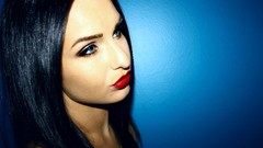 Woman blue eyes brunettes