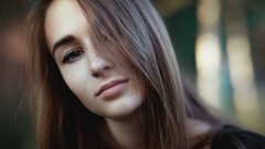 Woman blue eyes brunettes freckles models