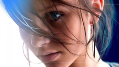 Woman blue eyes Cameron