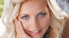 Woman blue eyes Jenni Gregg