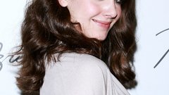 Woman brunettes alison brie