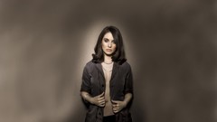 Woman brunettes alison brie grey background