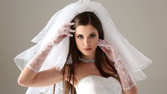 Woman brunettes brides models W4B magazine Little Caprice