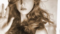 Woman brunettes eliza dushku