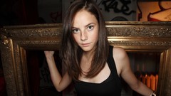 Woman brunettes kaya scodelario
