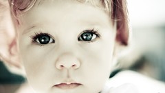 Woman brunettes laura