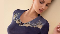 Woman brunettes models