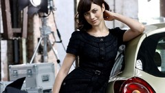 Woman brunettes olga kurylenko