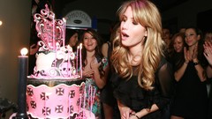 Woman cakes emma roberts birthdays